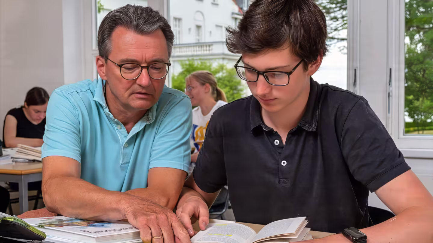 Kleine Klassen ermöglichen individuelle Betreuung Kleine Klassen ermöglichen individuelle Betreuung