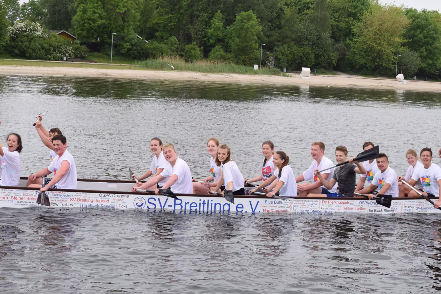 Torgelower Drachenboote haben wieder einmal die Nase vorn