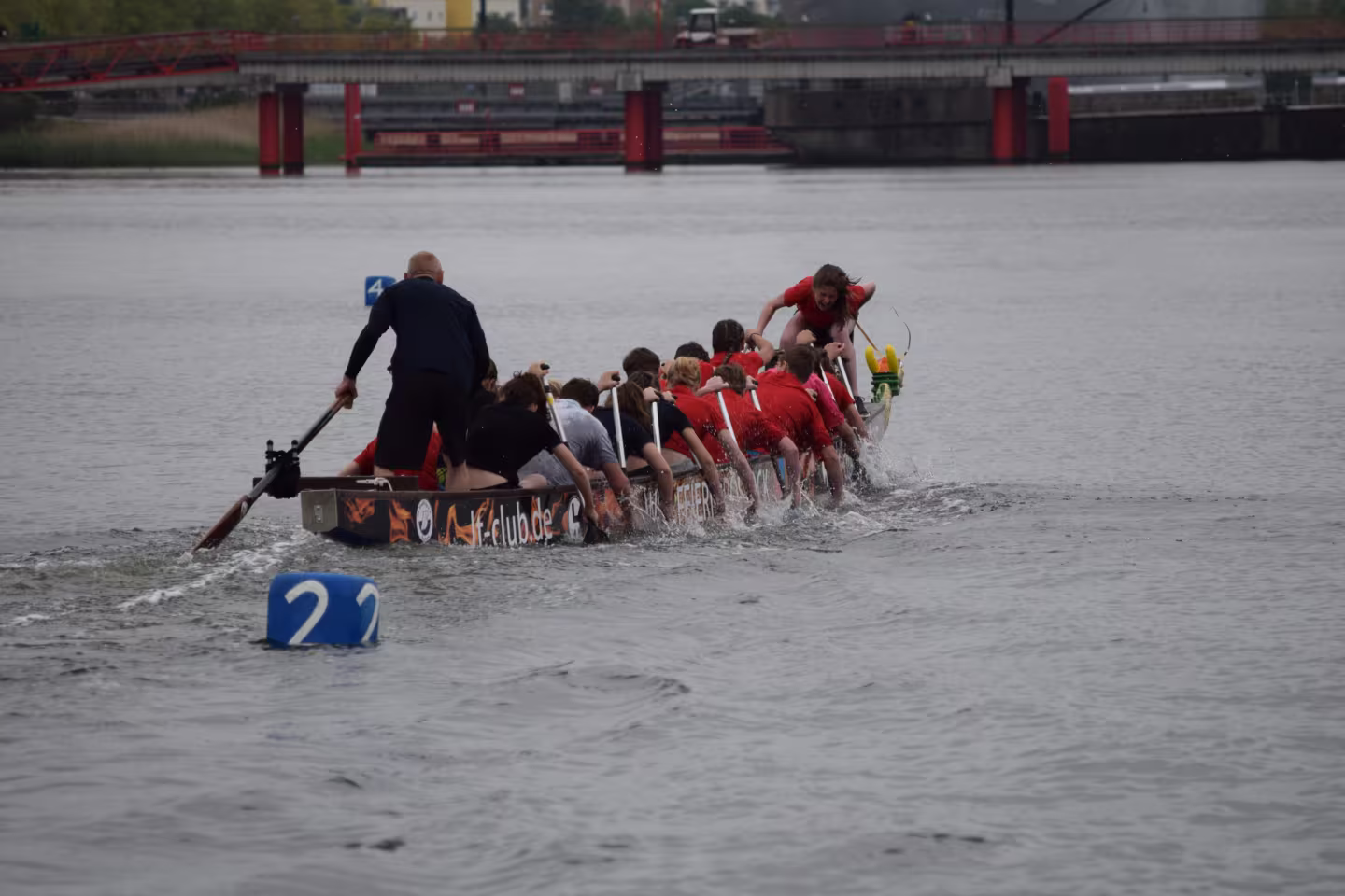 Torgelower Drachenboote haben wieder einmal die Nase vorn