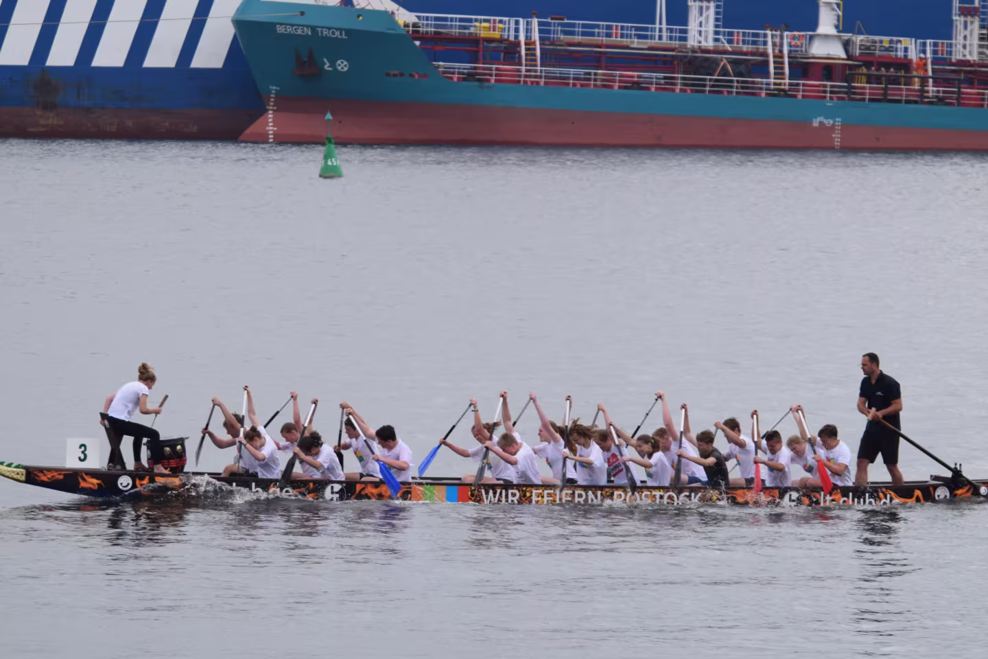 Torgelower Drachenboote haben wieder einmal die Nase vorn