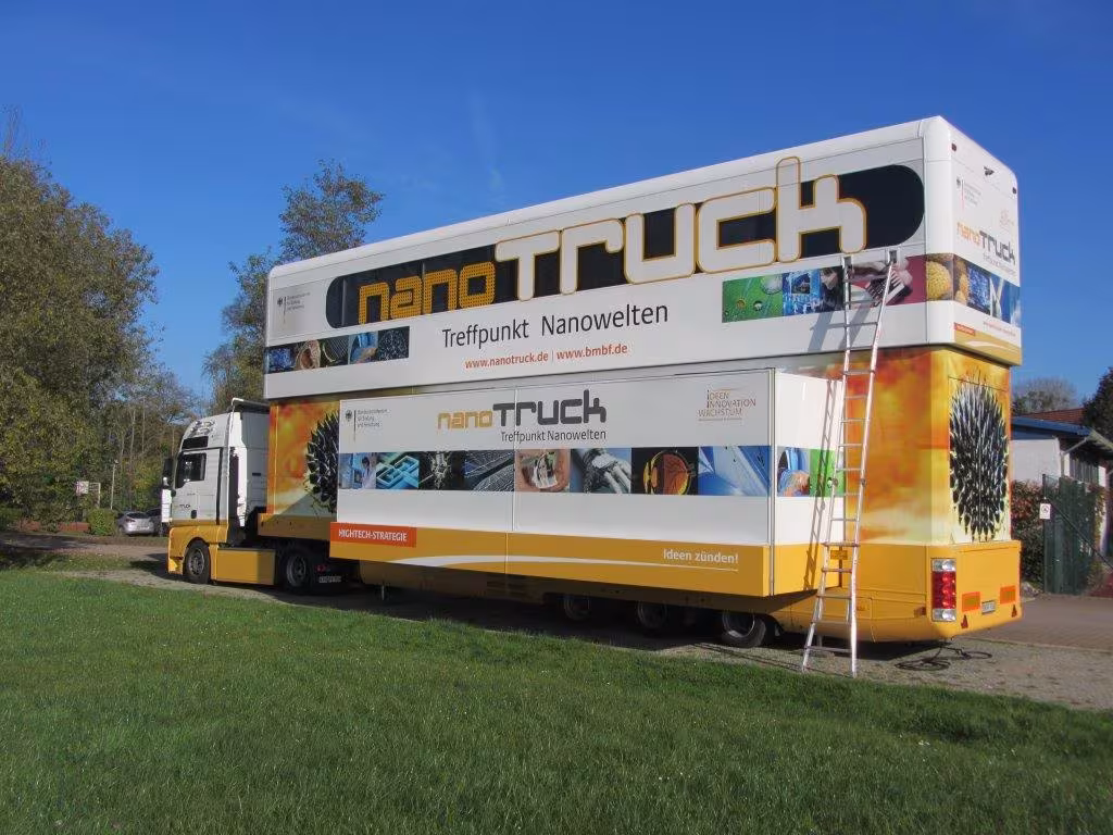 Nano-Truck besucht das Internatsgymnasium Schloss Torgelow