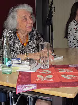 „Versuche, dein Leben zu machen“- Memoiren einer Holocaustüberlebenden