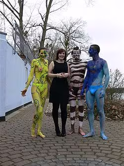 Magische Momente: Kunstschülerinnen präsentieren ihre Abschlussarbeiten