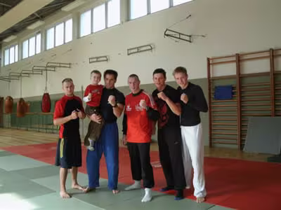 Harte Männer, bewährte Kämpfer und ein Profiboxer