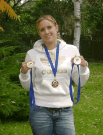 Julia Rothe gewinnt drei Goldmedaillien bei der Drachenboot WM in Sidney