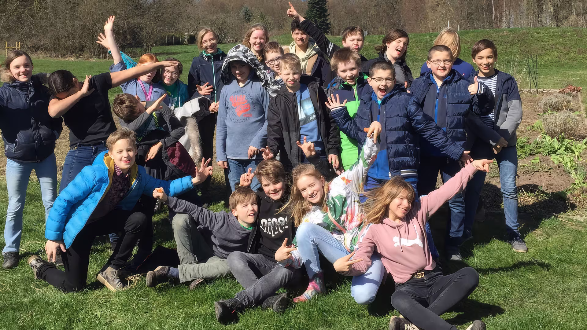 Schulgarten herausgeputzt