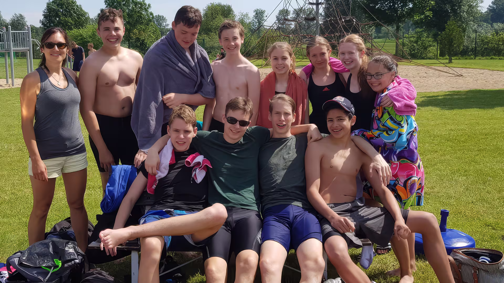 Medaillenregen für die Schwimmerinnen und Schwimmer