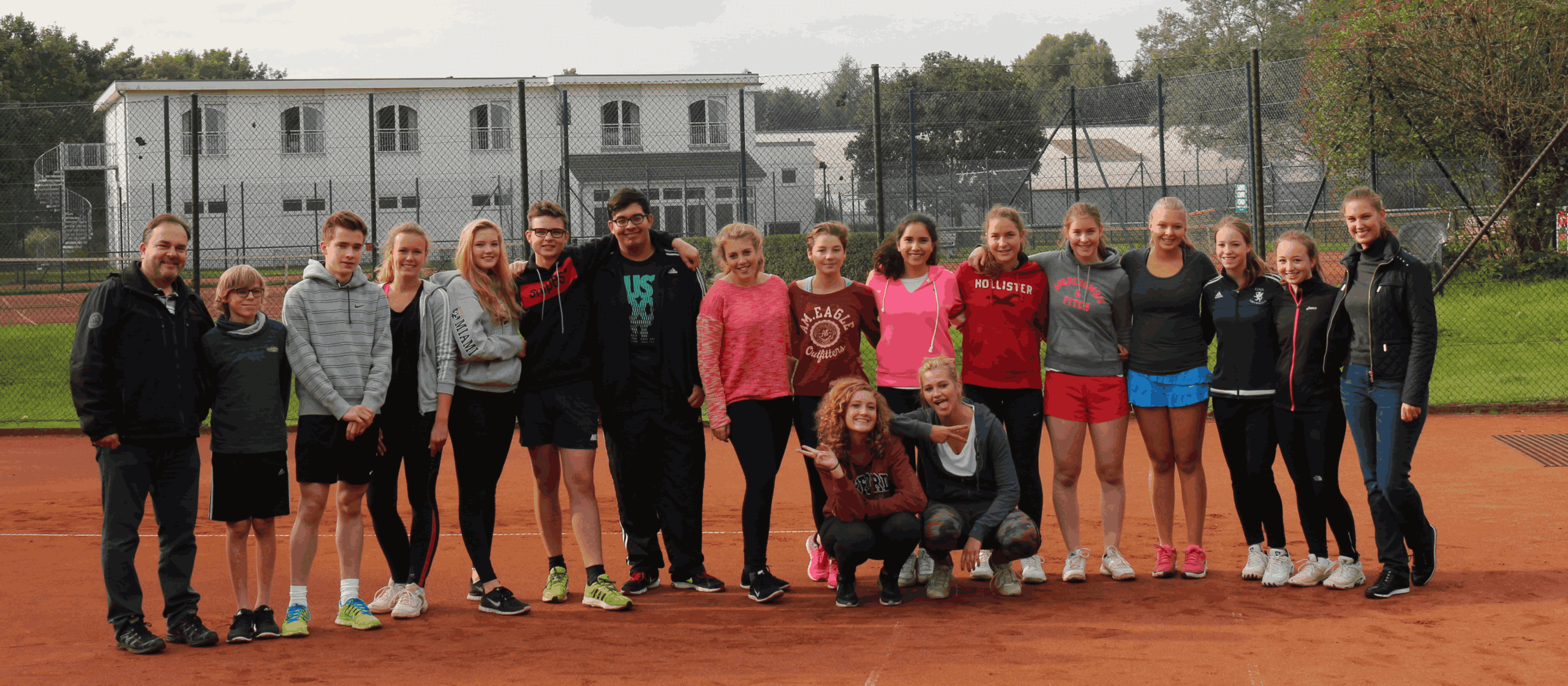 Teamprojekt Tennis trainiert in der schönen Hansestadt Hamburg
