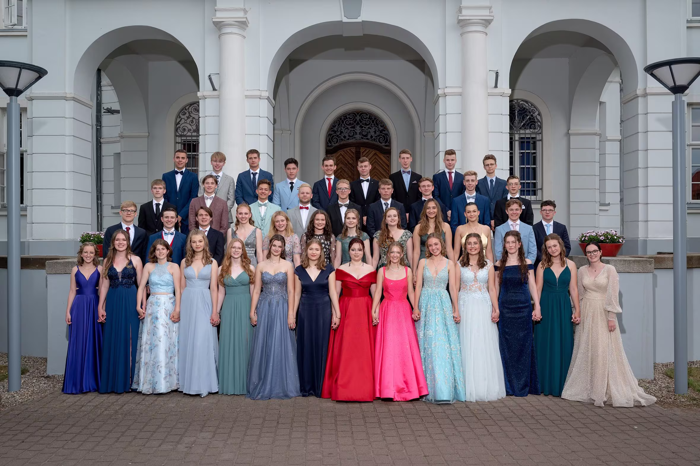 Alumni graduation class of 2022