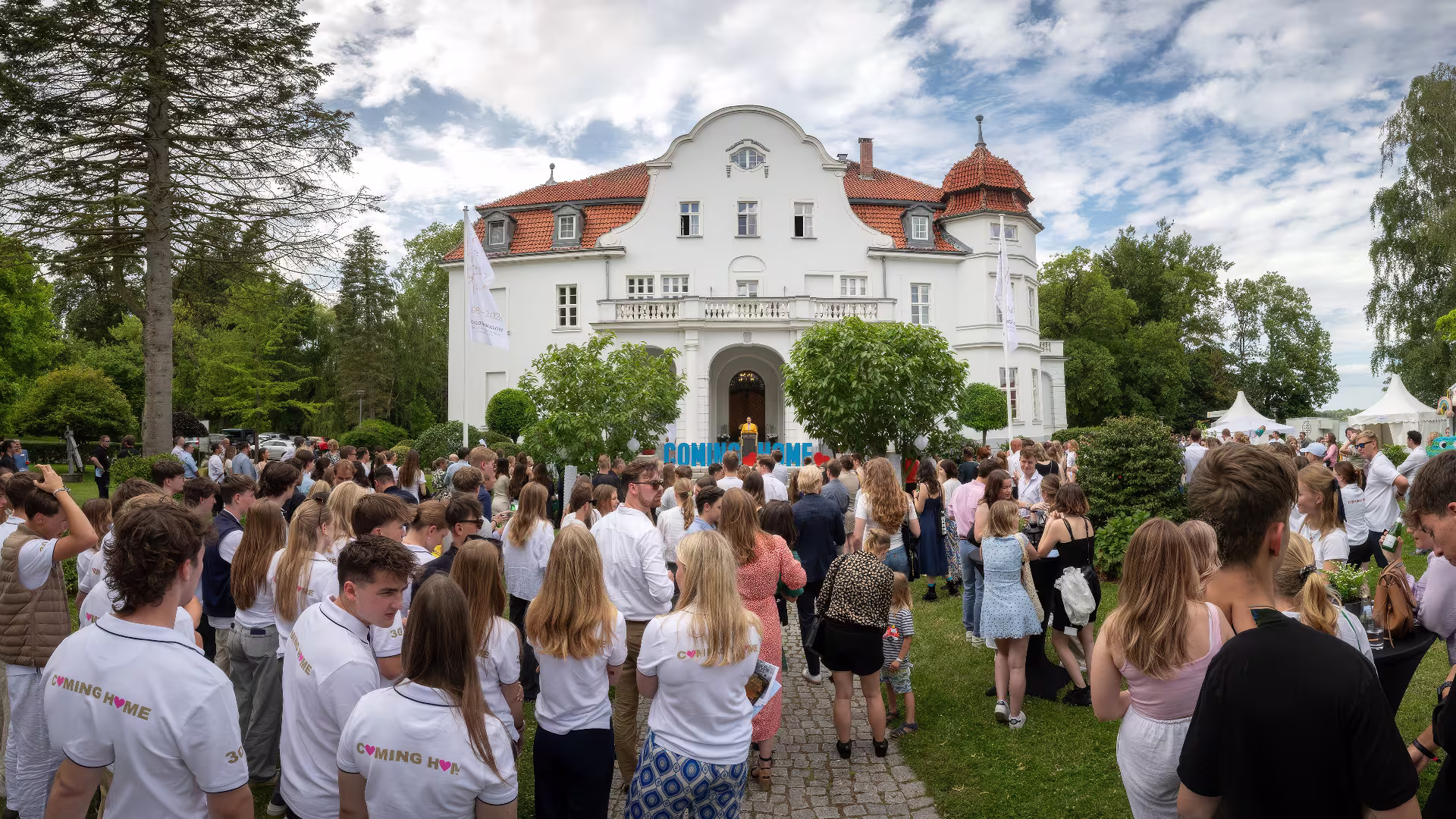 „COMING HOME“ – Schloss Torgelow feiert 30. Geburtstag „COMING HOME“ – Schloss Torgelow feiert 30. Geburtstag