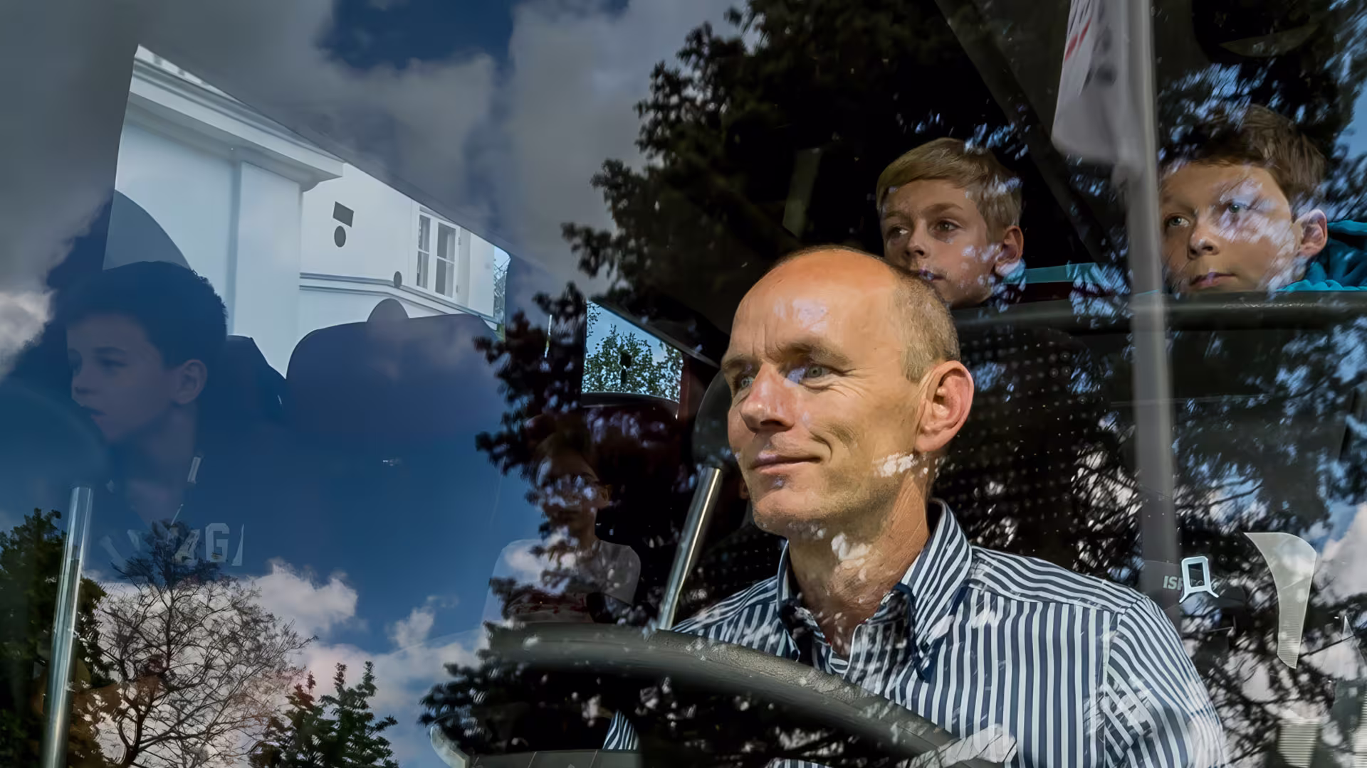Schlossbus am Wochenende nach Berlin und Hamburg