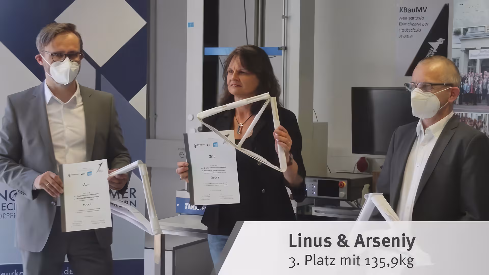 Erfolg bei Papierbrückenwettbewerb 2021