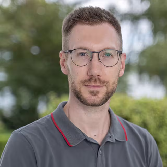 Herr Eric Thor Straten – Netzwerkadministration Herr Eric Thor Straten – Netzwerkadministration