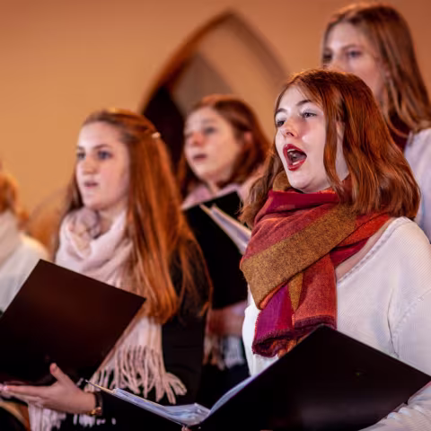 Höhepunkt im Internatsleben: das jährliche Weihnachtskonzert in der Kirche St. Georgen in Waren Jährliches Weihnachtskonzert in der Kirche St. Georgen in Waren