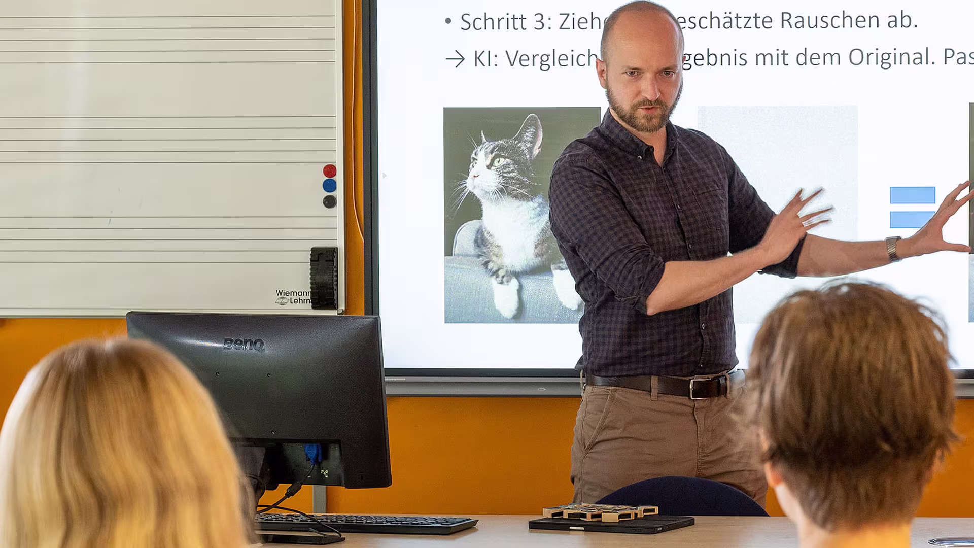 Neues Unterrichtsfach „Künstliche Intelligenz“ Neues Unterrichtsfach „Künstliche Intelligenz“