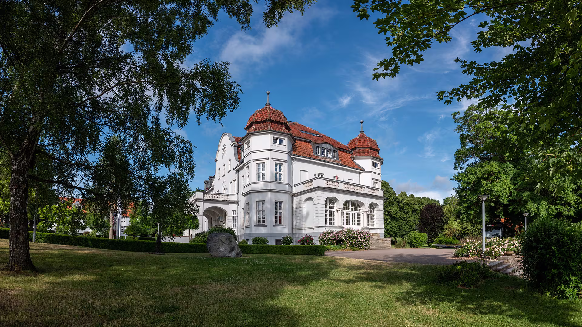 Schloss Torgelow: Internat, Gymnasium & Privatschule für Brandenburg an der Havel Schloss Torgelow: Internat, Gymnasium & Privatschule
