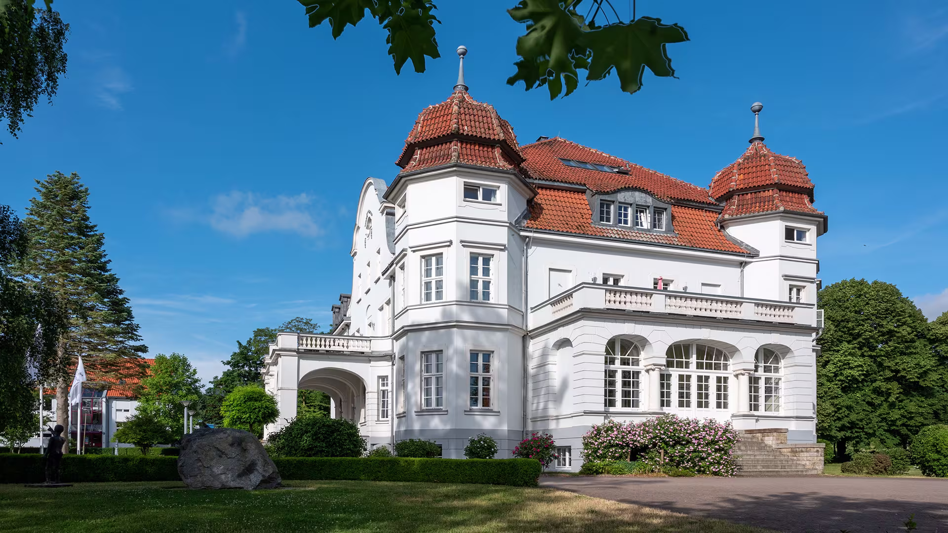 Schloss Torgelow: Internat, Gymnasium & Privatschule für Braunschweig Schloss Torgelow: Internat, Gymnasium & Privatschule