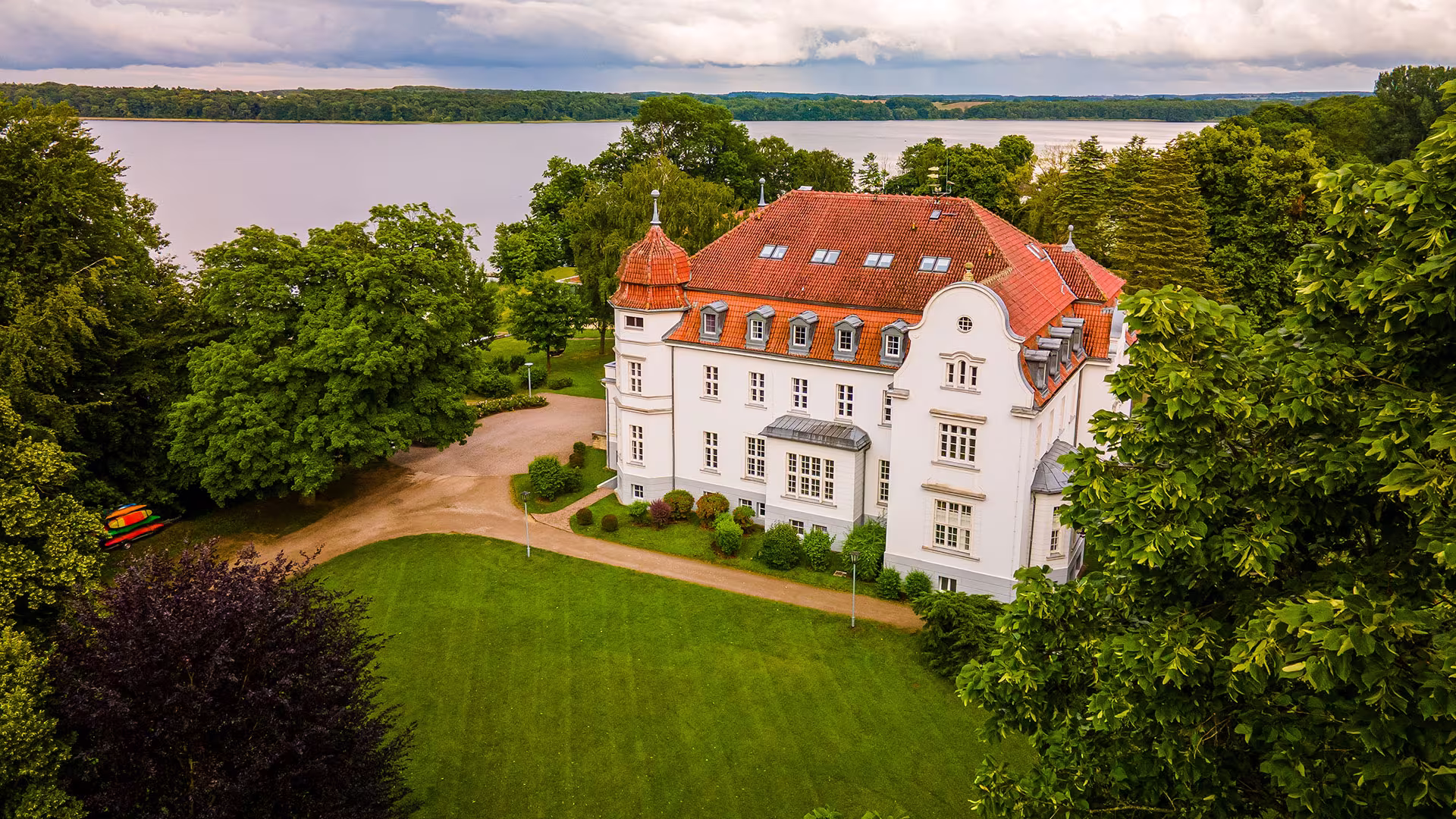 Schloss Torgelow: Internat, Gymnasium & Privatschule für Görlitz Schloss Torgelow: Internat, Gymnasium & Privatschule