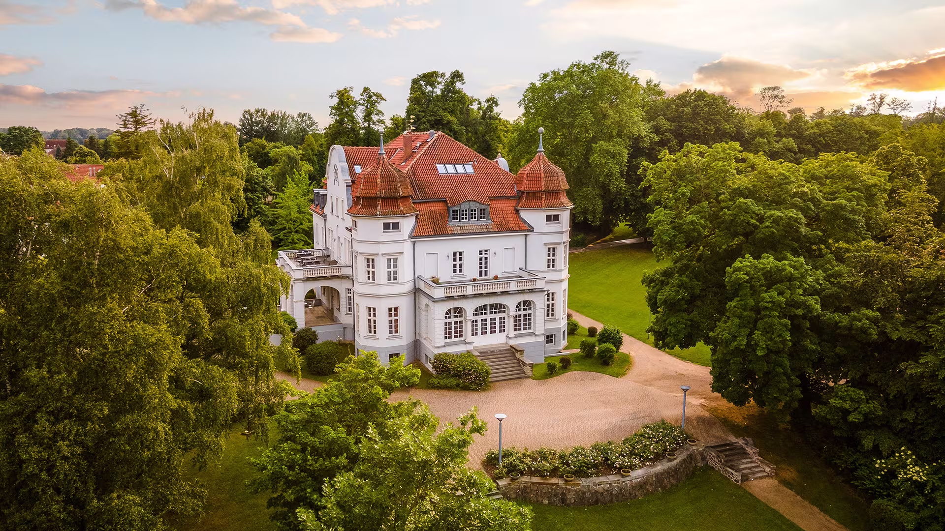 Schloss Torgelow: Internat, Gymnasium & Privatschule für Greifswald Schloss Torgelow: Internat, Gymnasium & Privatschule
