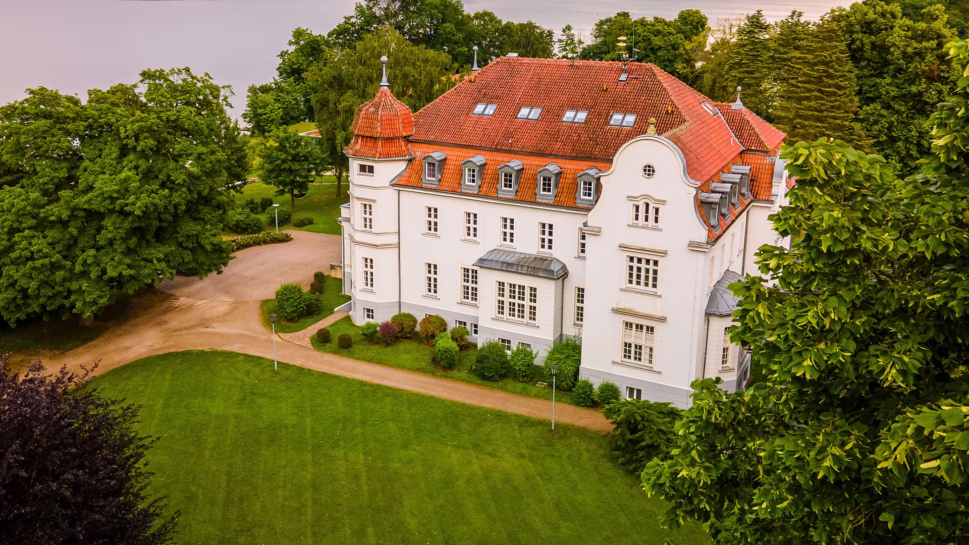 Schloss Torgelow: Internat, Gymnasium & Privatschule für Oldenburg Schloss Torgelow: Internat, Gymnasium & Privatschule