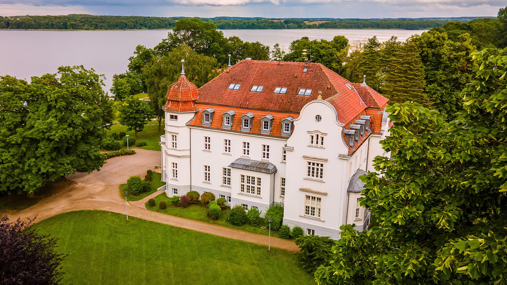 Schloss Torgelow: Internat, Gymnasium & Privatschule für Osnabrück Schloss Torgelow: Internat, Gymnasium & Privatschule