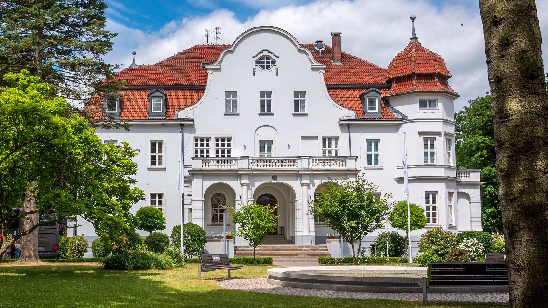 Schloss Torgelow: Internat, Gymnasium & Privatschule für Schwerin Schloss Torgelow: Internat, Gymnasium & Privatschule