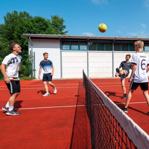 Fußballtennis: Sport im privaten Internatsgymnasium Torgelow am See Fußballtennis: Sport im privaten Internatsgymnasium Torgelow am See