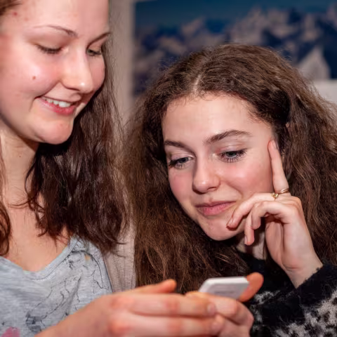 Leben im Internat und soziales Miteinander: Schülerinnen im Mentorat Leben im Internat und soziales Miteinander: Schülerinnen im Mentorat