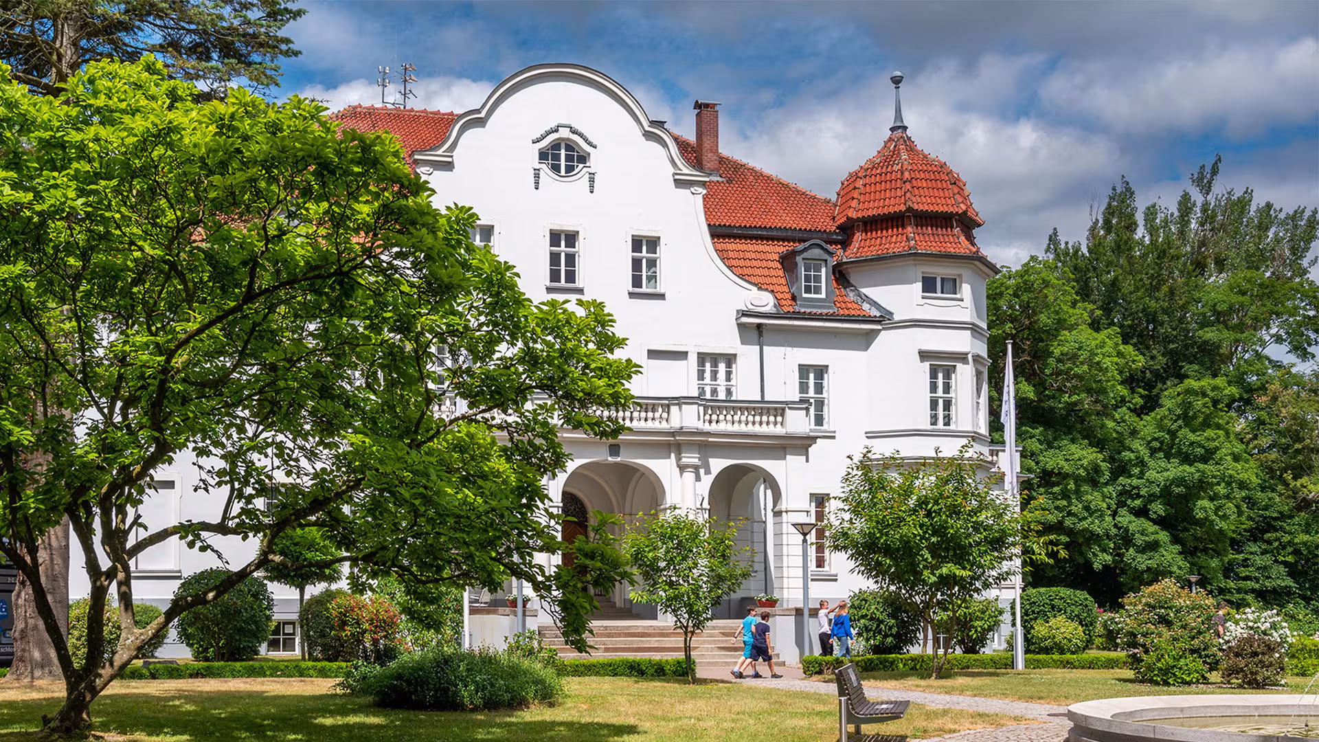Schloss Torgelow: Internat, Gymnasium & Privatschule für Burgdorf