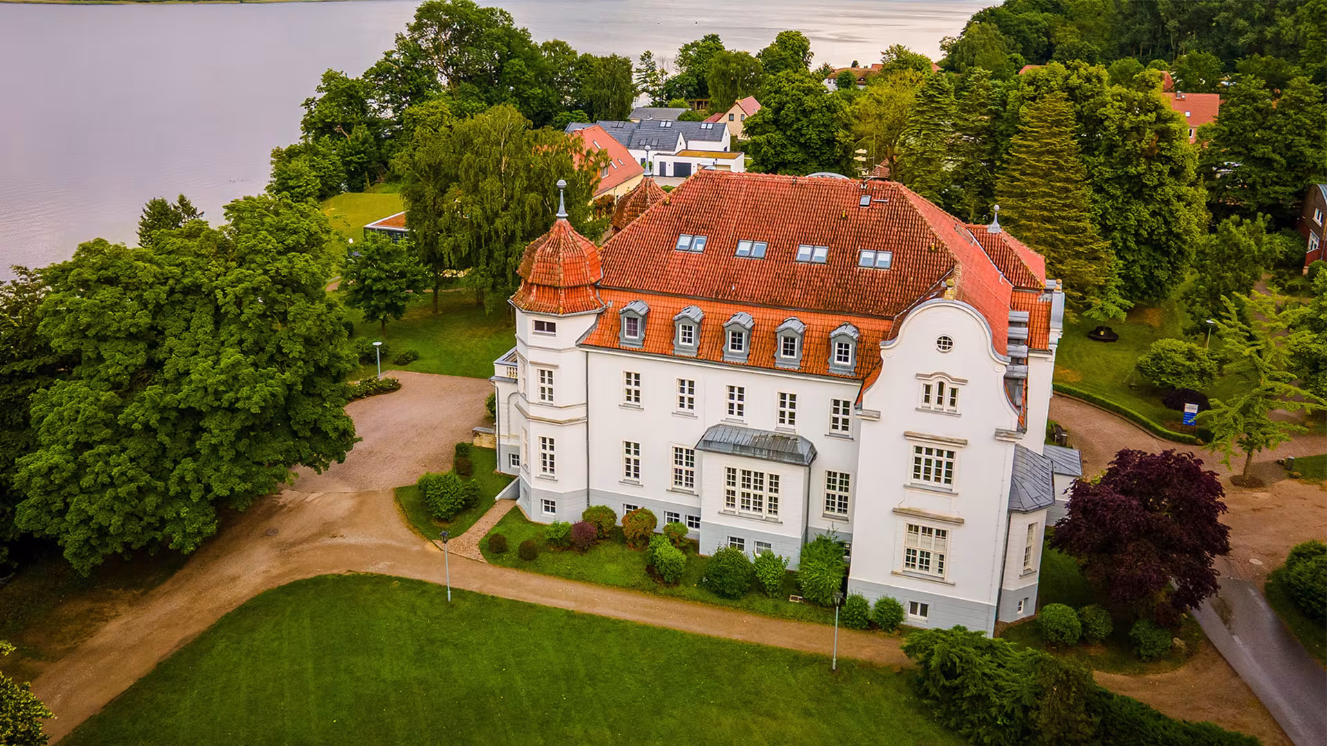 Schloss Torgelow: Internat, Gymnasium & Privatschule für Geestland