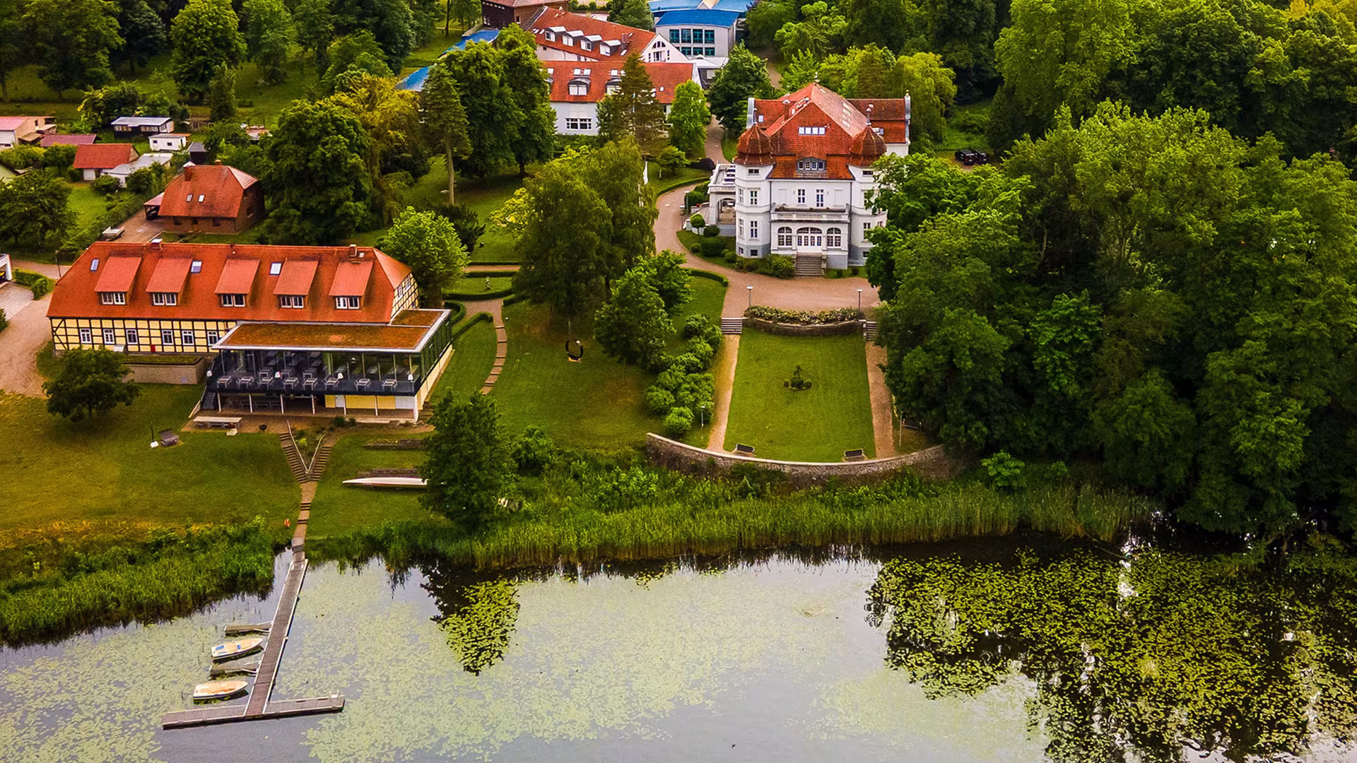 Schloss Torgelow: Internat, Gymnasium & Privatschule für Isernhagen