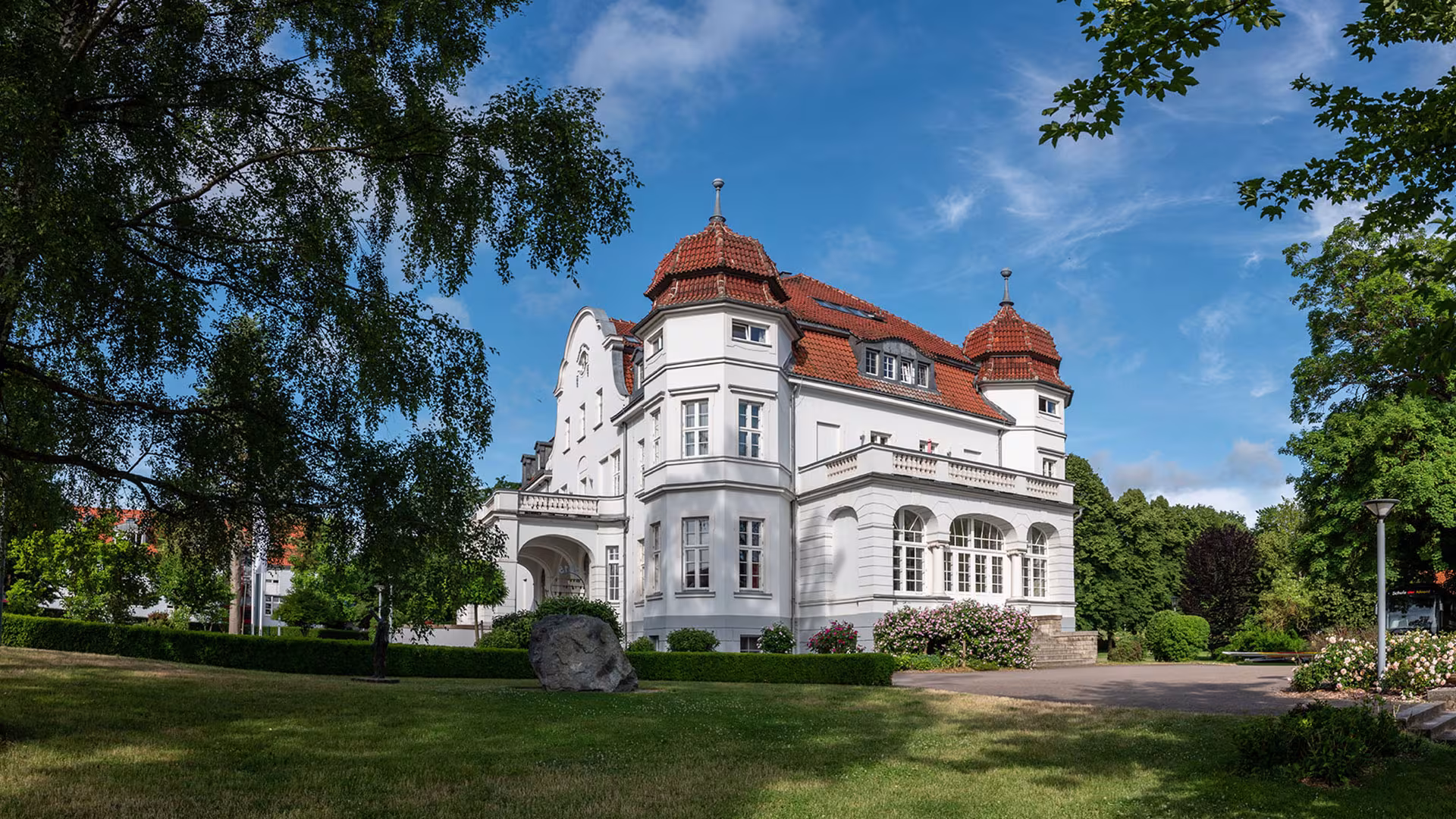 Schloss Torgelow: Internat, Gymnasium & Privatschule für Laatzen