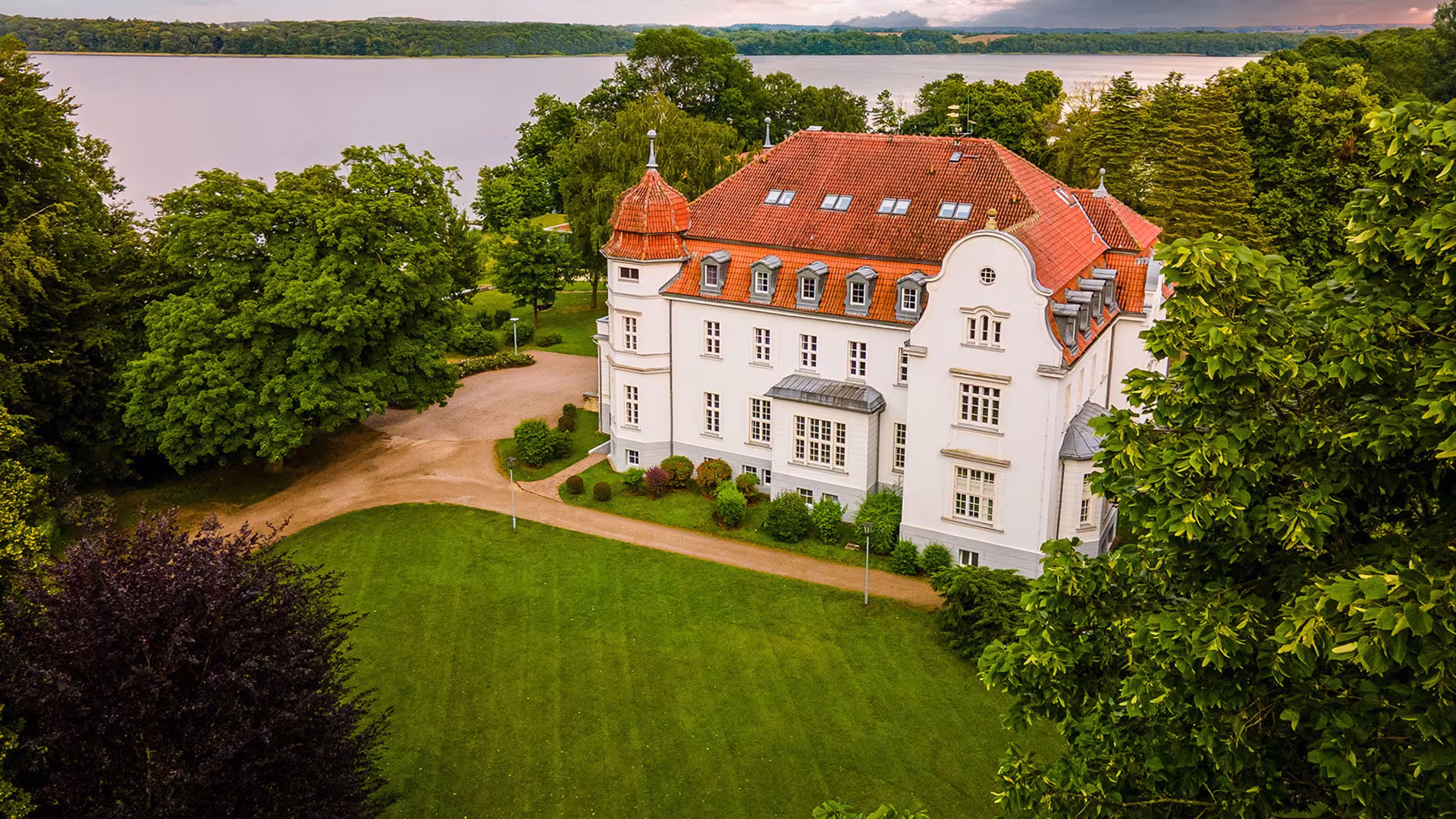 Schloss Torgelow: Internat, Gymnasium & Privatschule für Lohne (Oldenburg)