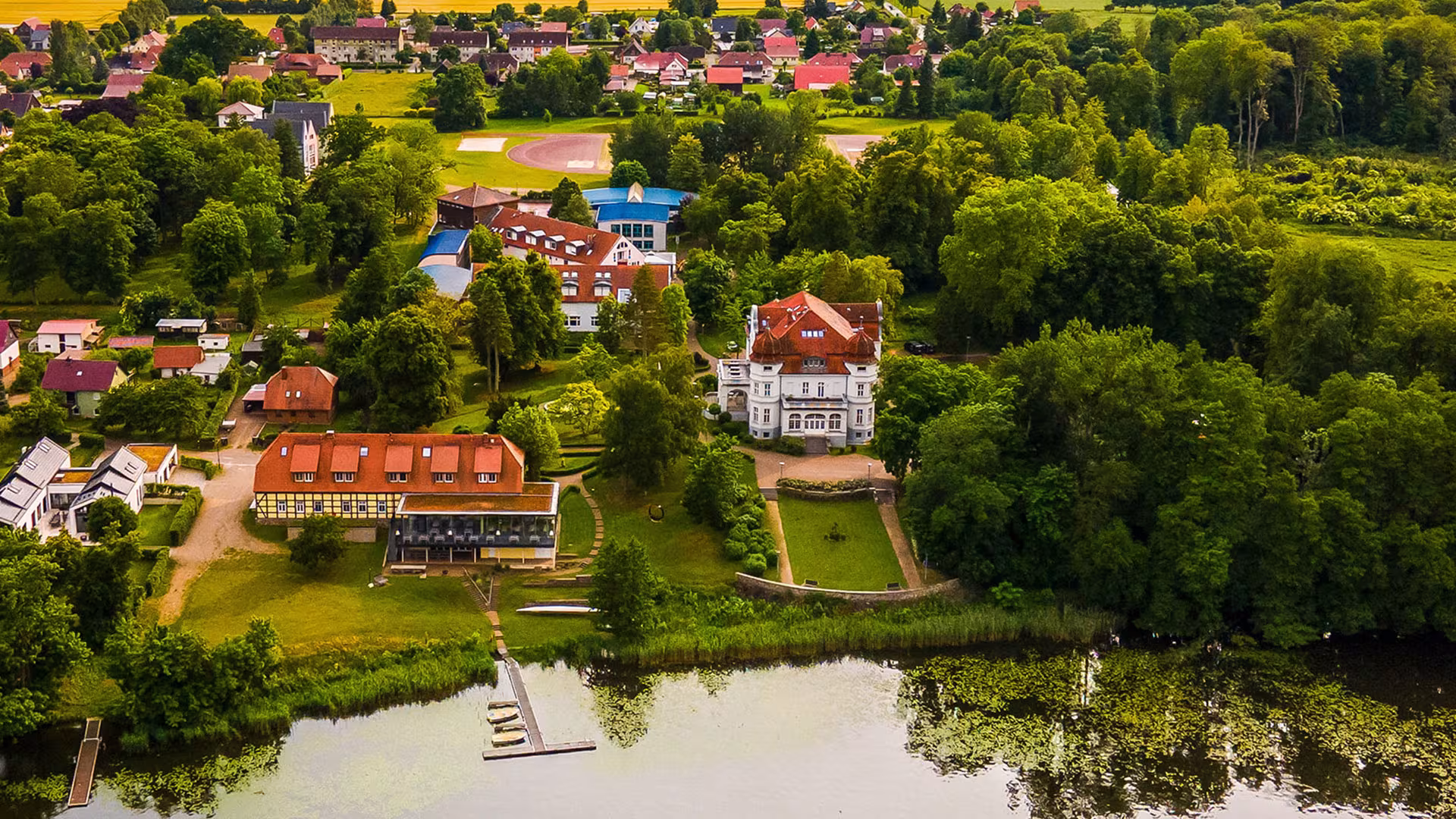 Schloss Torgelow: Internat, Gymnasium & Privatschule für Reinbek
